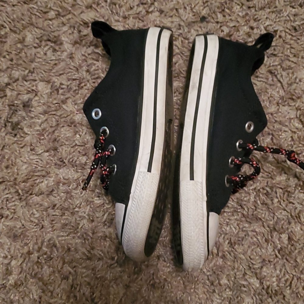 Converse - Picture 3 of 4
